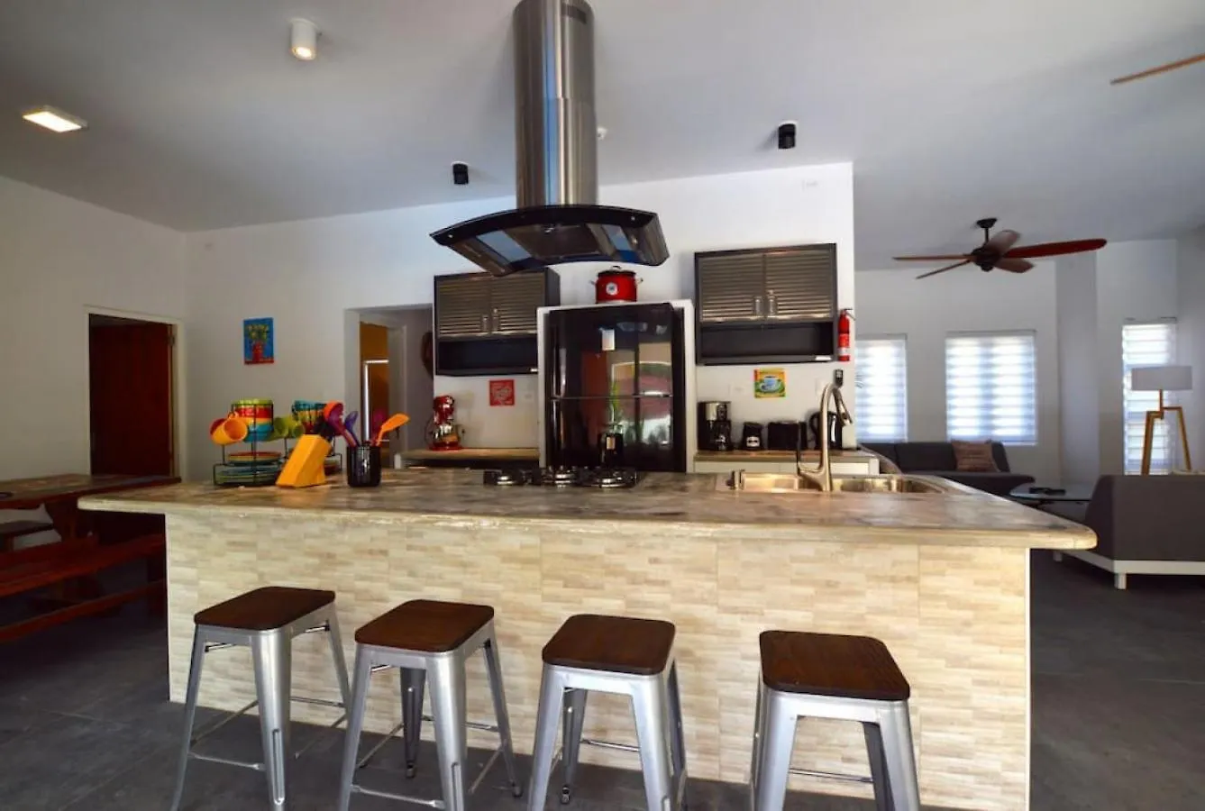Best Villa At A Top Location Palm Beach Vakantiehuis